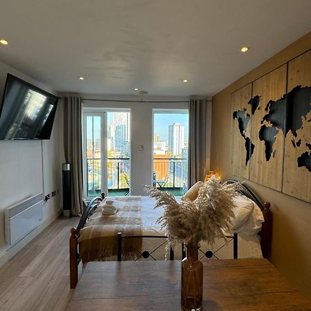 伦敦Cozy Flat With Balcony公寓 外观 照片